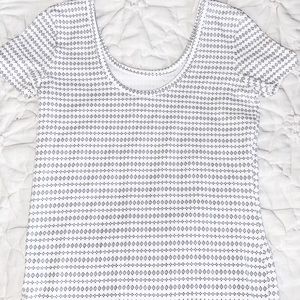 BLACK AND WHITE CROP TOP!